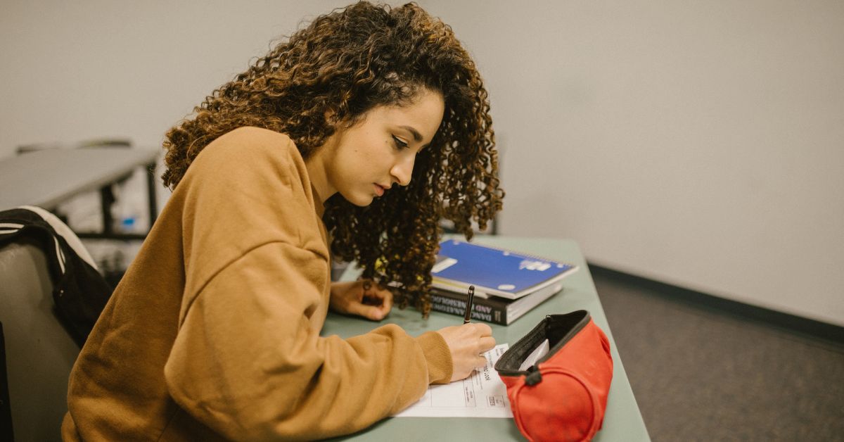 How an IELTS Course in Canada Boosts Your Immigration Chances 2 Online IELTS Course